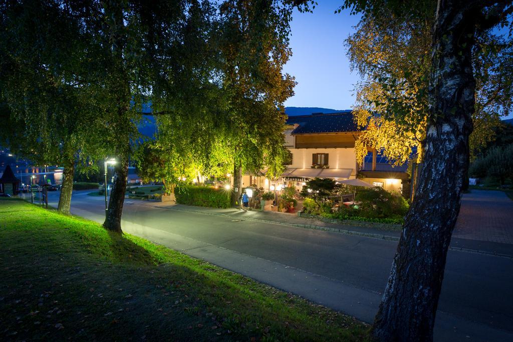 אוסיאך Fruehstueckspension "Schlosswirt" מראה חיצוני תמונה
